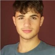 Studente liceo linguistico con esperienza all'estero impartisce lezioni private